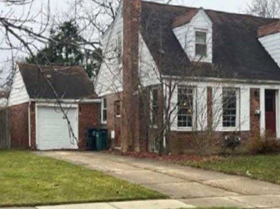 2nd image of 13641 Sherwood Ave