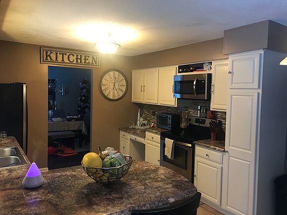 2nd image of 4024 Sir Andred Dr