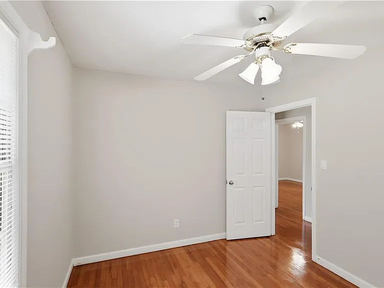 1370 Blackwell Rd — Photo 16