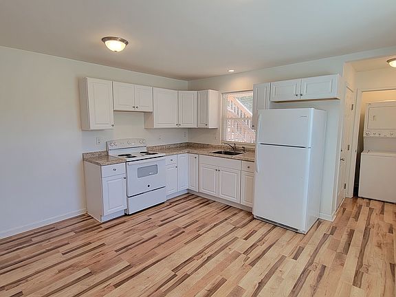 3rd image of 2231 E Washington St Unit B-1