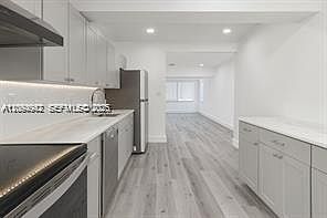 5th image of 307 SW 15th St