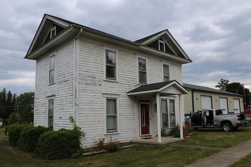 429 Main St, Callensburg, PA 16213 MLS 157973 Zillow
