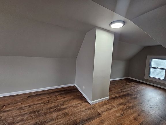 4th image of 189 W Greentree Rd