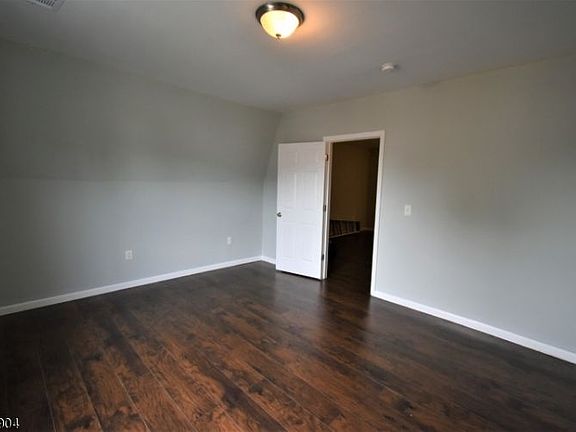 3rd image of 173 Brookdale Ave Floor 3