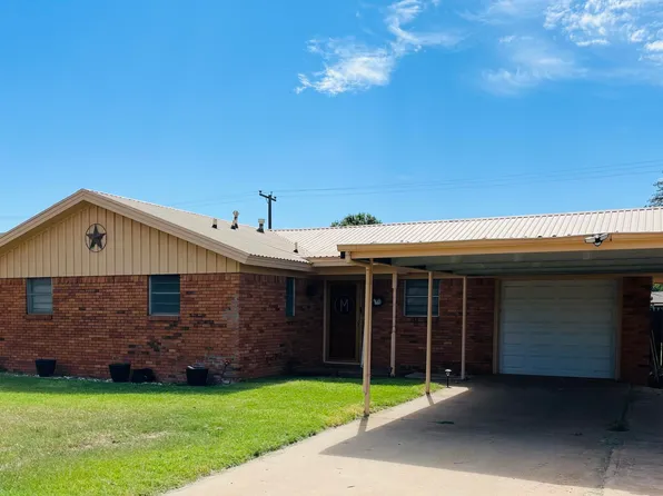 1208 6th St, Shallowater, TX 79363