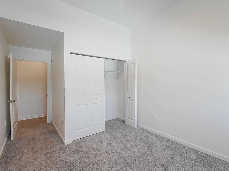 501 S Capitol Ave — Photo 35