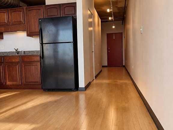 5th image of 1550 S Blue Island Ave Unit 721