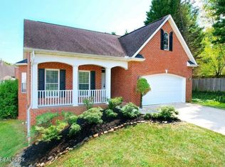 550 Macarthur Ln, Knoxville, TN 37934