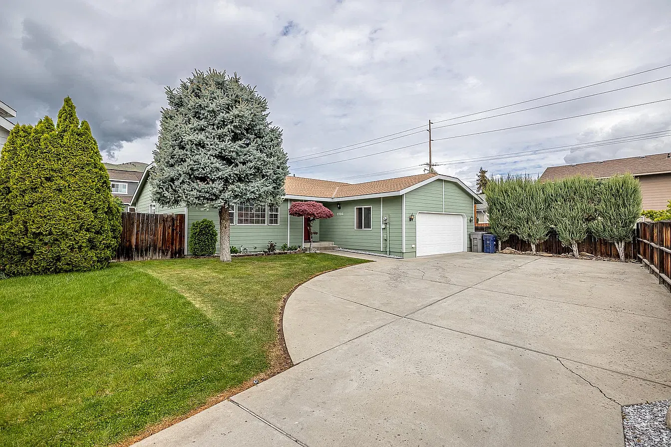 3 bed, 1495 sqft, $2,450 — Photo 3