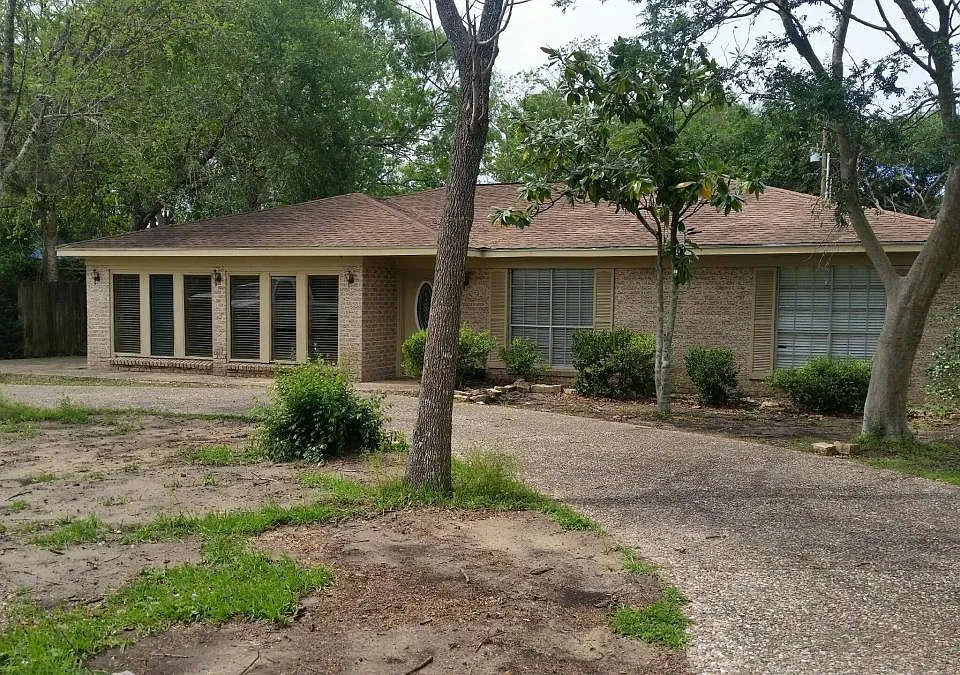 261 Berry Rd