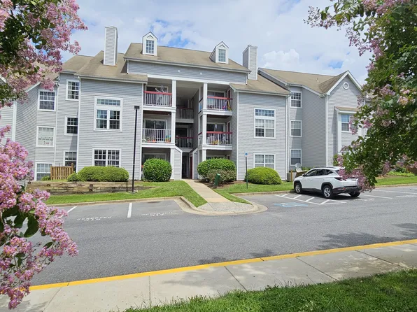 18531 Boysenberry Dr, Gaithersburg, MD