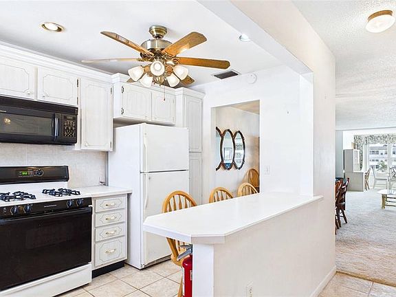 3rd image of 6025 SHORE BOULEVARD S #303