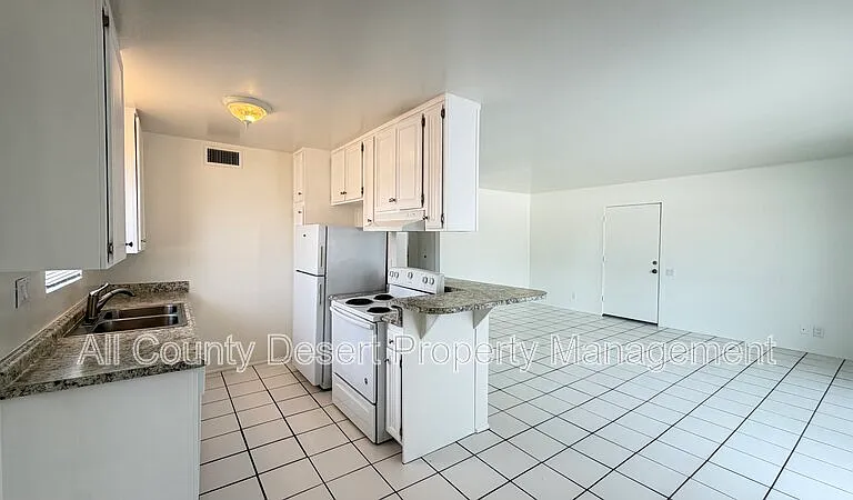 550 El Cielo Rd #15 — Photo 3