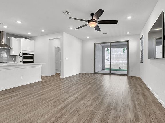 5th image of 1577 Crowned Eagle St