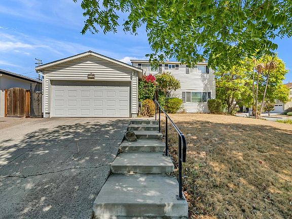 3rd image of 252 Ketchum Dr