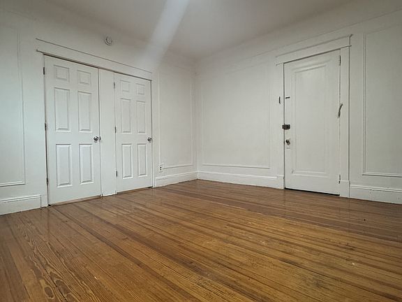 2nd image of 3025 Colden Ave #3