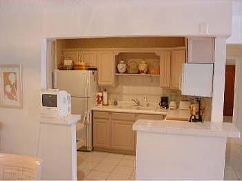 5th image of 6319 Bay Club Dr APT 2