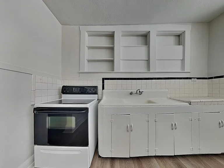 2904 W Chestnut St #2 — Photo 5