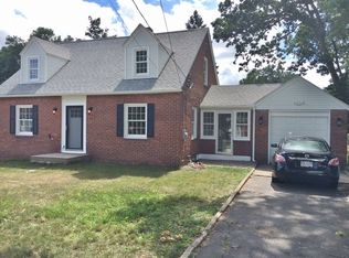 425 New Ludlow Rd, Chicopee, MA 01020