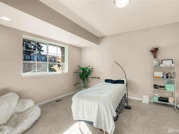 5th image of 15706 92nd Avenue Ct E