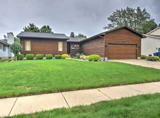 4622 Cresthaven Ln, Decatur, IL 62526