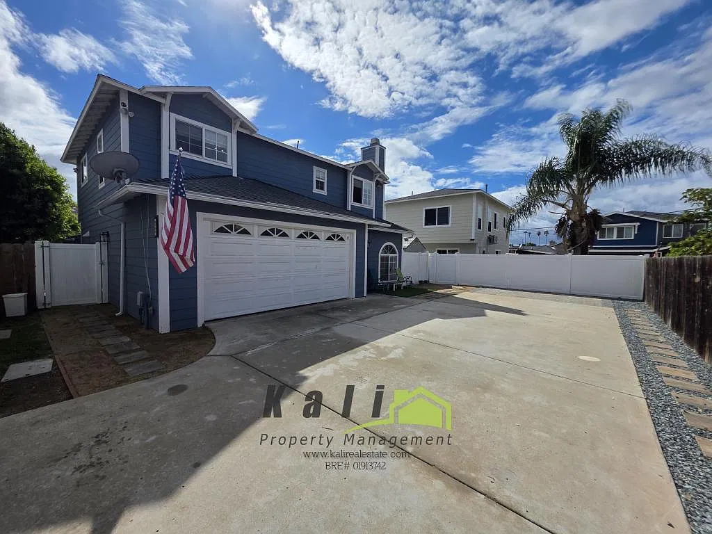 570 Emory St #A — Photo 1