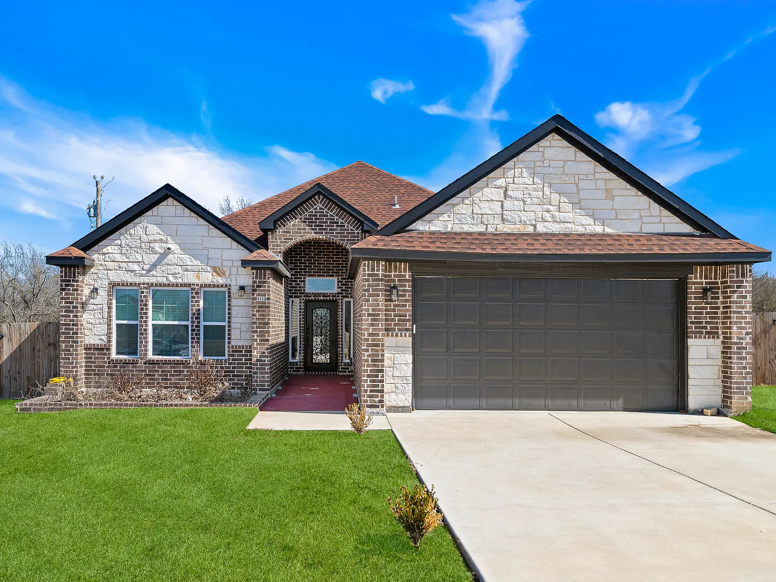 3 bed, 1650 sqft, $2,080 — Photo 1