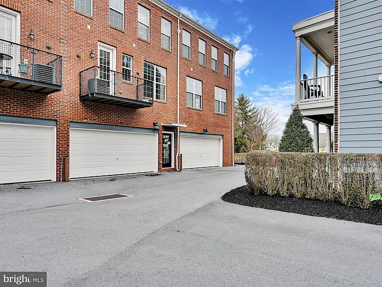 147 Putnam Way — Photo 11