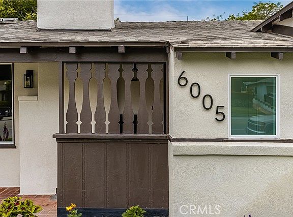 5th image of 6005 S La Brea Avenue