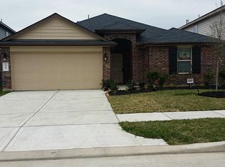 2902 High Garden Ln, Fresno, TX 77545