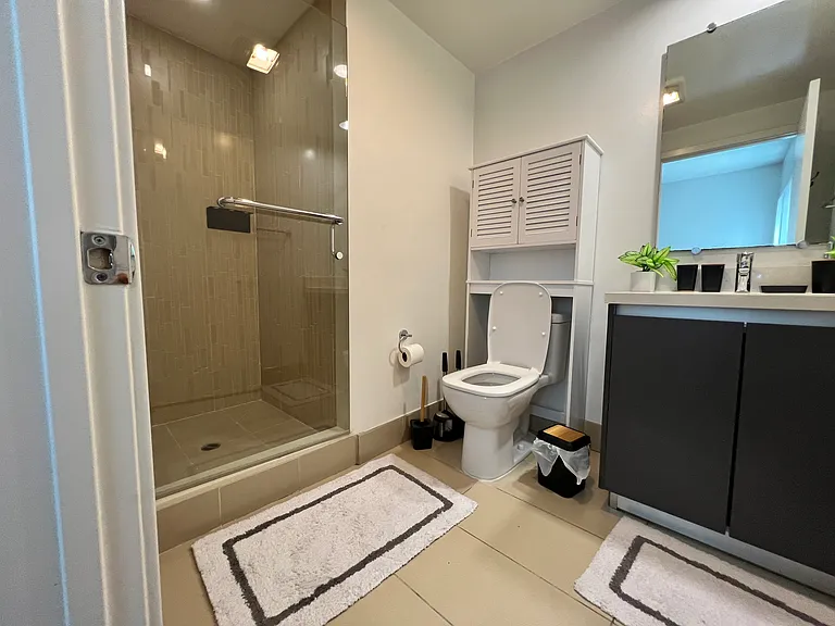 1735 N La Brea Ave #404 — Photo 8