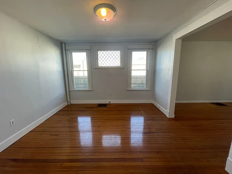 26 Livingston Ave — Photo 5