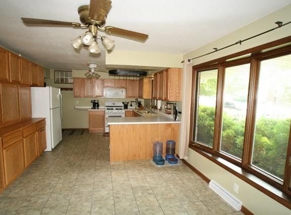 3rd image of 4394 Glenwood Dr