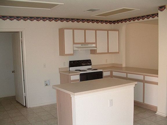 4th image of 210 Sunny Brook Dr