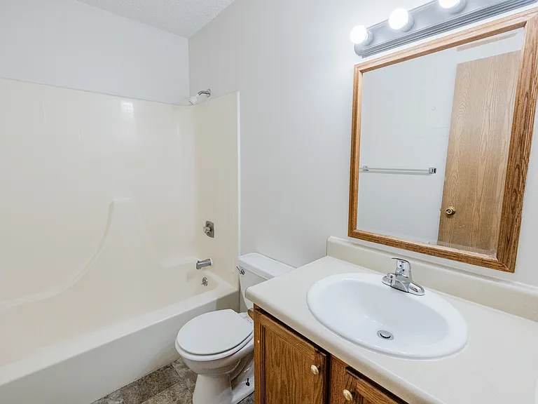 2427 J St #2 — Photo 10