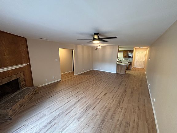 5th image of 4604 Edinburgh Dr #4604