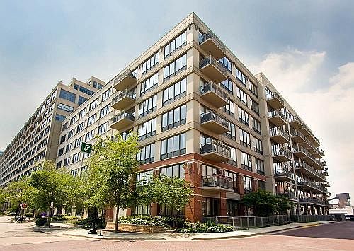 2nd image of 1000 N Kingsbury St APT 609