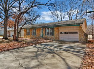108 S Edgewood Dr, Coffeyville, KS 67337