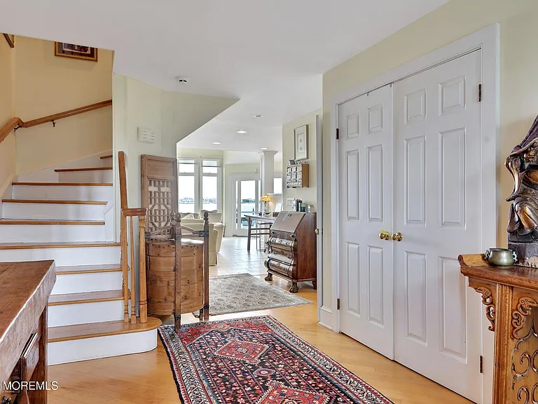 323 Cove Dr — Photo 8
