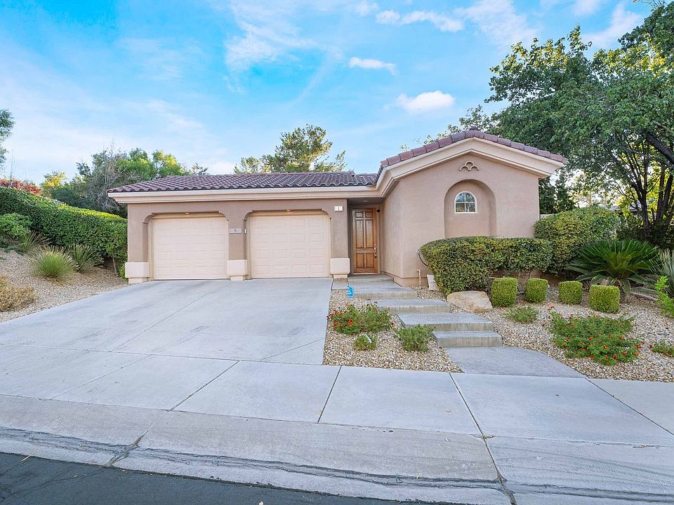 1st image of 1 Emerald Dunes Cir