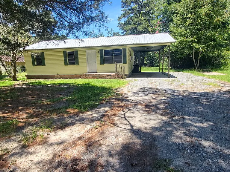 302 Larsen St — Photo 14
