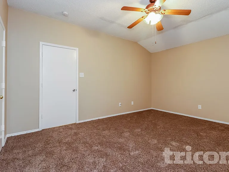 6410 Juliette Run — Photo 8