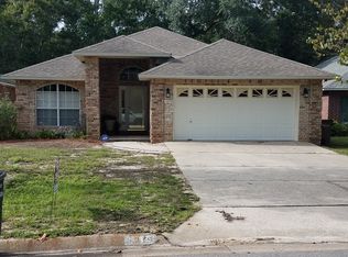 3219 Silverleaf Dr, Pensacola, FL 32504