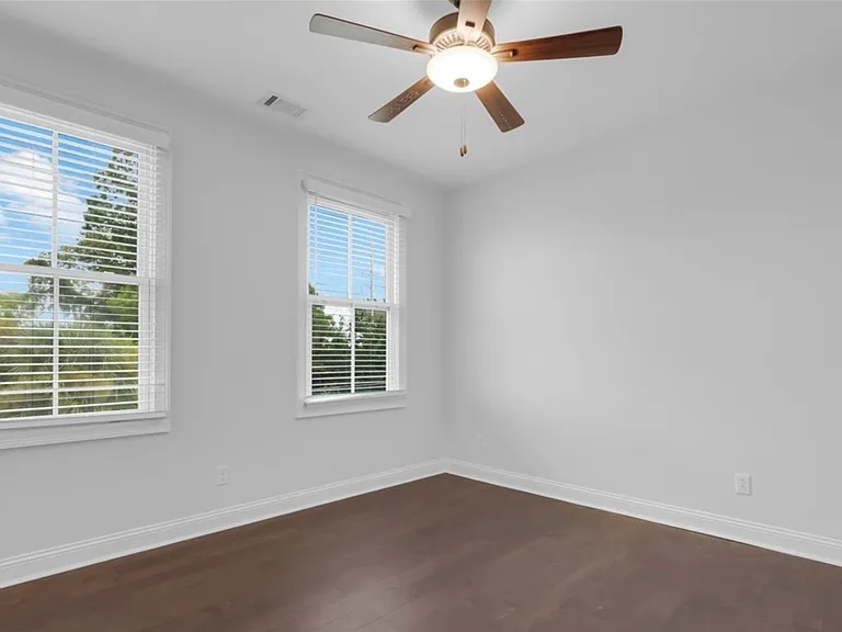 1507 Price St — Photo 17