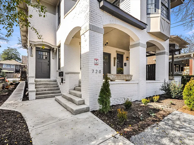 720 Penn Ave NE #4 — Photo 1
