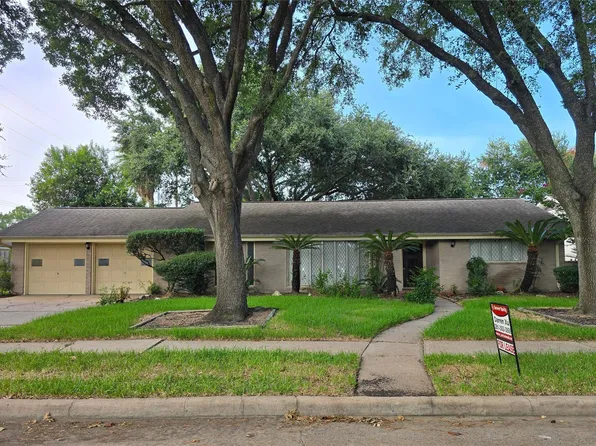5470 Carew St, Houston, TX 77096