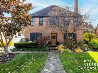 1554 Seminole Rd SE, Grand Rapids, MI 49506