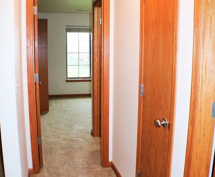 510 Pond View Dr #301 — Photo 12