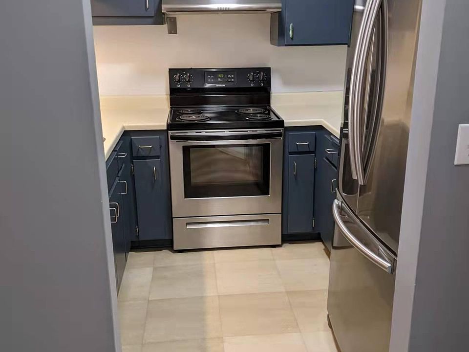 1st image of 900 Bush St APT 504
