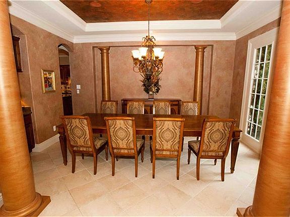 4th image of 5118 Pineridge Dr